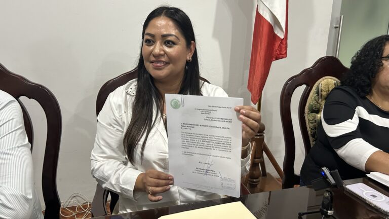 Pide la alcaldesa sustituta, Xochilquetzal Ramos, un voto de confianza a escuinapenses